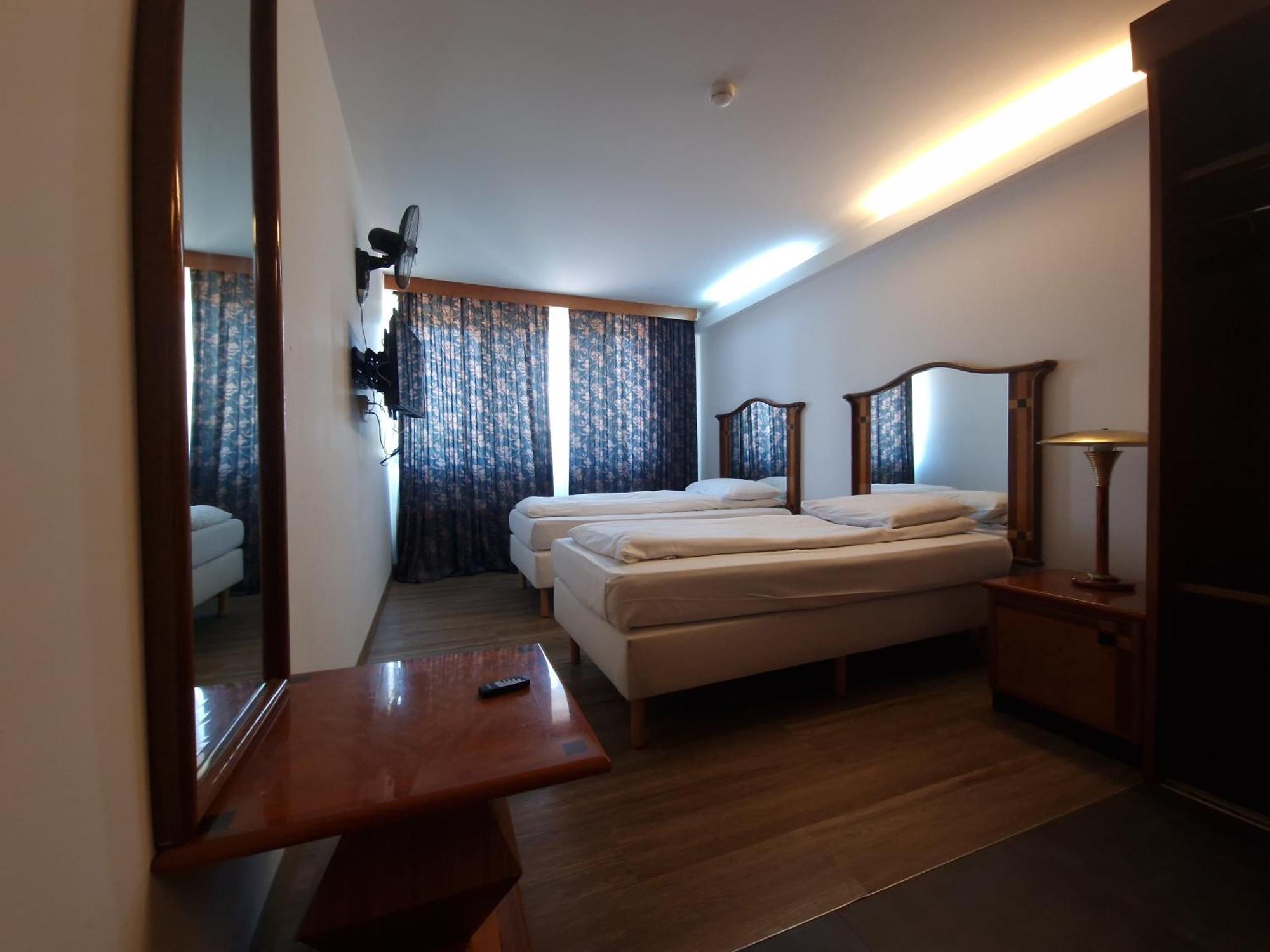 Sky Apart Hotel - Hotel Eurocap Jette Εξωτερικό φωτογραφία