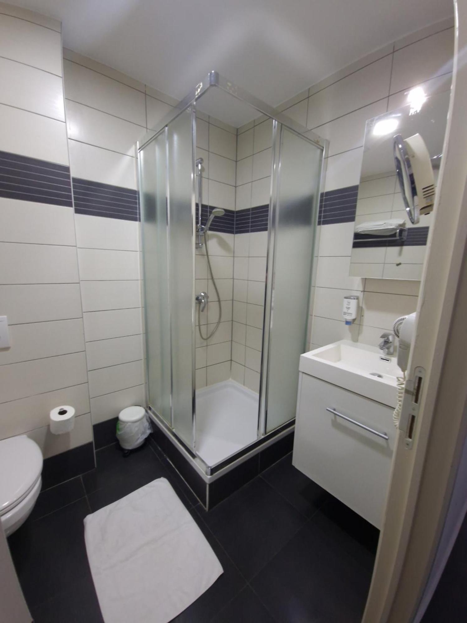 Sky Apart Hotel - Hotel Eurocap Jette Εξωτερικό φωτογραφία