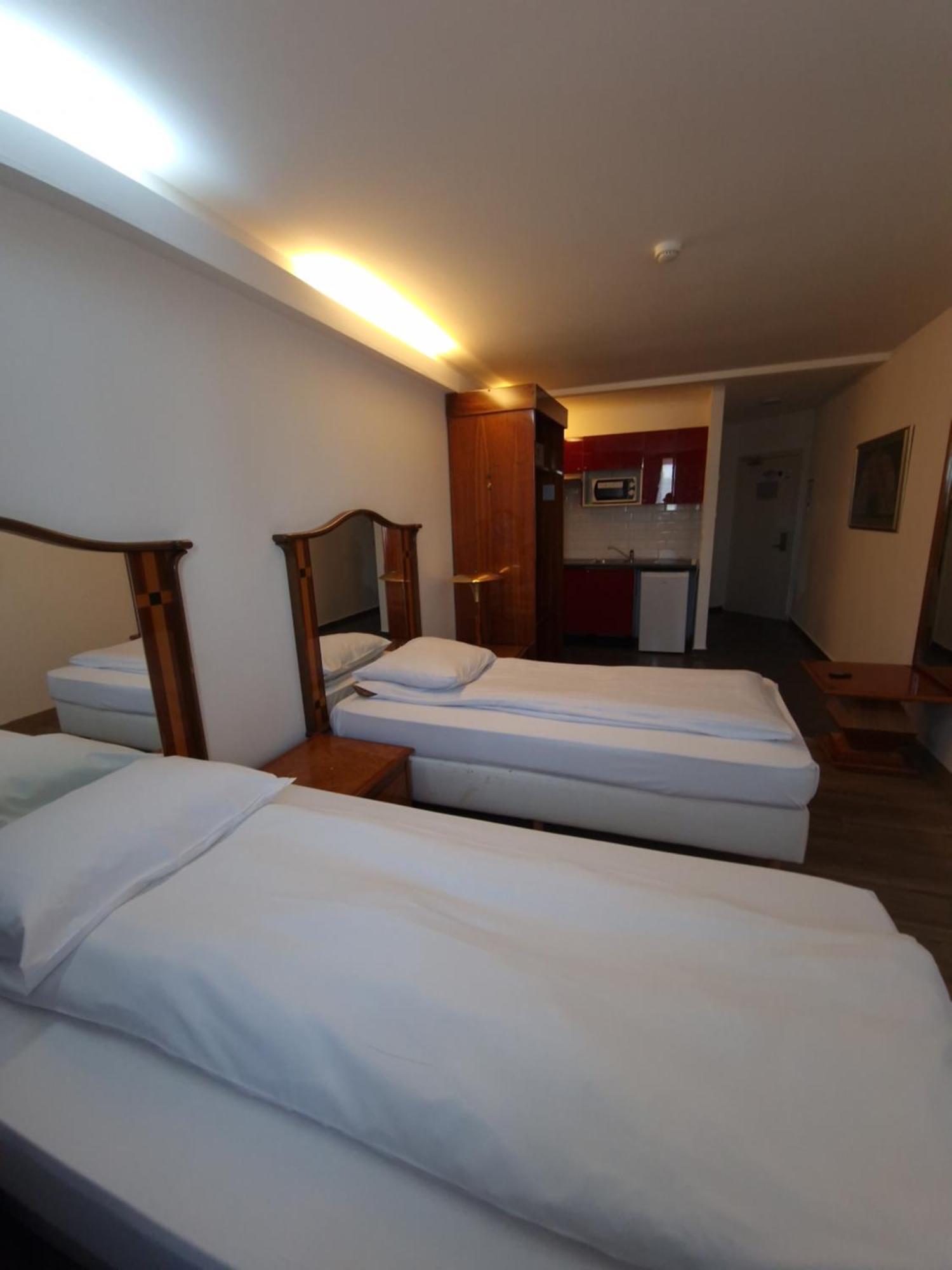 Sky Apart Hotel - Hotel Eurocap Jette Εξωτερικό φωτογραφία